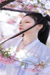 哈利罗恩赫敏谁年龄最大