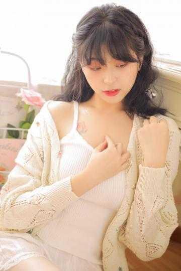 从末世穿回古代作者络缤