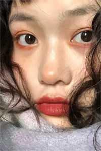樊岚荔屠巧眉