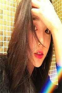 杨梅沈思